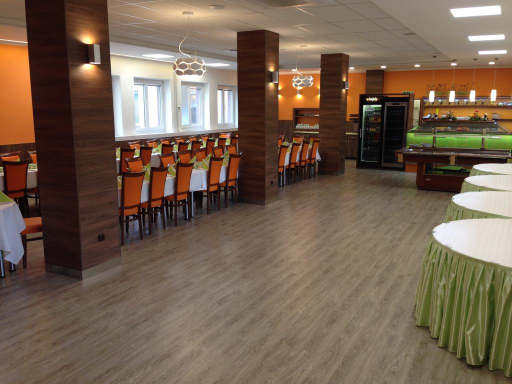 Hotel Odra Ostravice Exteriör bild